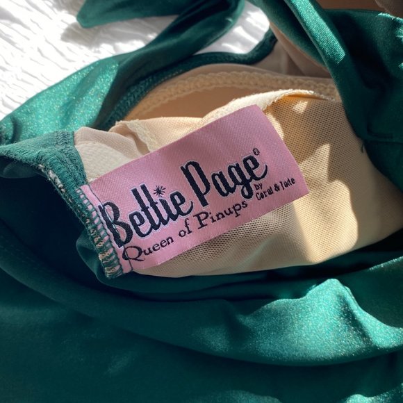 Bettie Page Pin Up Emerald Green Swimsuit - Picture 5 of 6